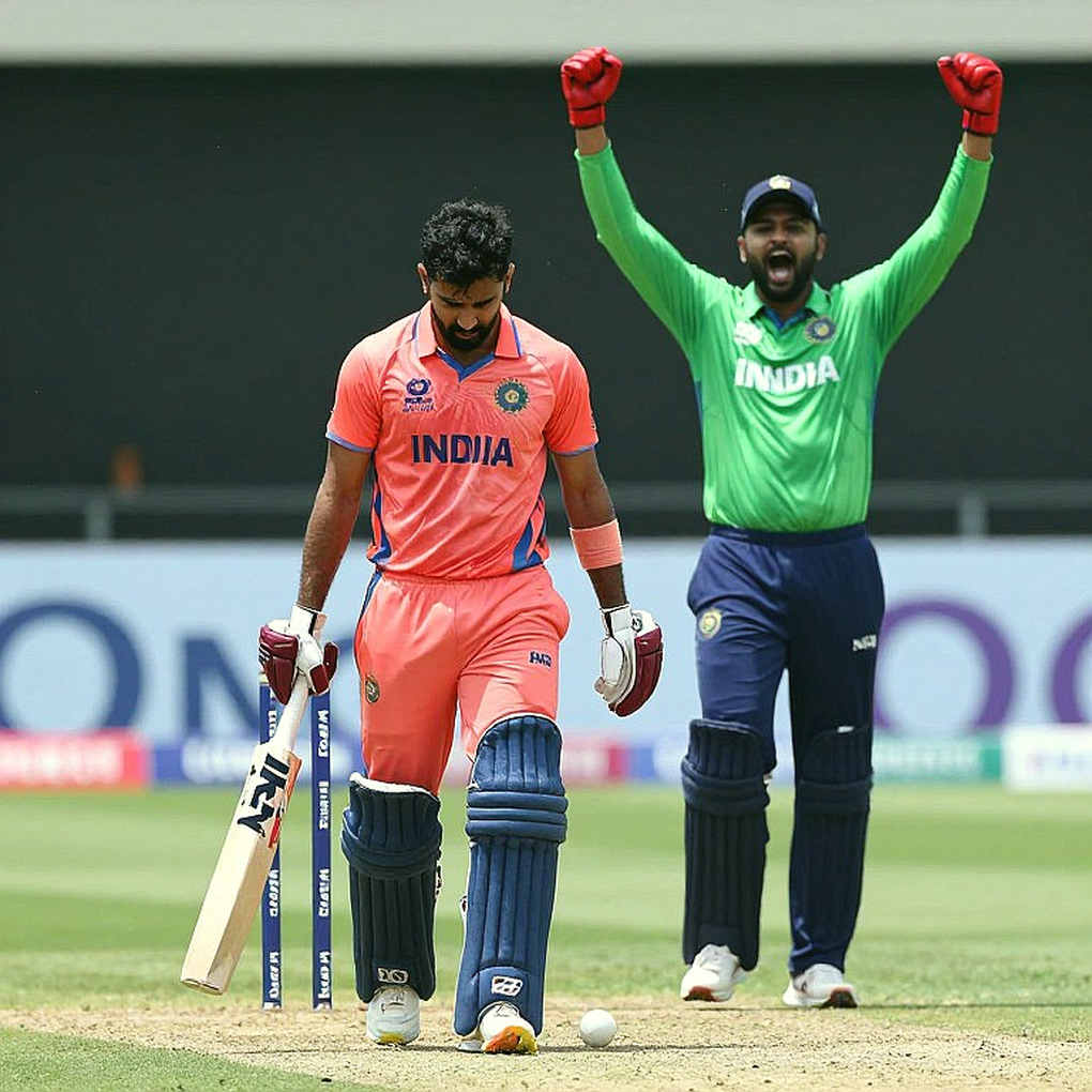 বোল্যান্ডের চার উইকেটে এগিয়ে অস্ট্রেলিয়া, তবু গকেবেরহার ঘড়ি ড্রের দিকে ঠেলছে