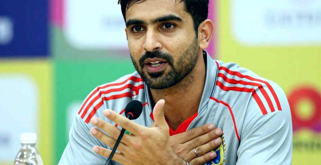 চুক্তির কাগজ আর গুজবের বন্যা: ক্রিকেটের ট্রান্সফার বাজারে আসল সংকেত কোথায়